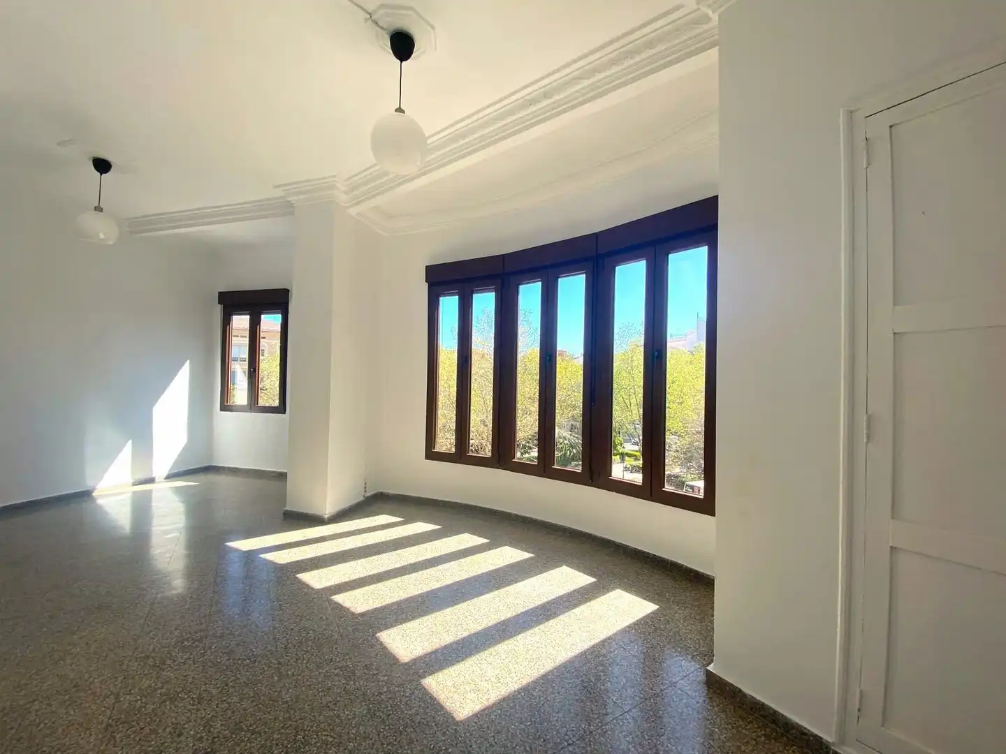 Exterior view of Flat for rent in Valencia