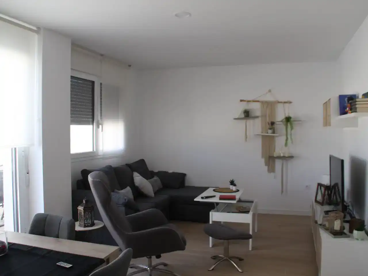 Wohnzimmer von Dachboden zur Miete in  Albacete Capital mit Klimaanlage und Schwimmbad