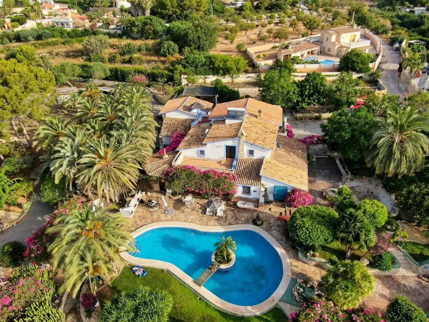 Vista exterior de Casa o xalet en venda en Calpe / Calp amb Aire condicionat, Jardí privat i Piscina