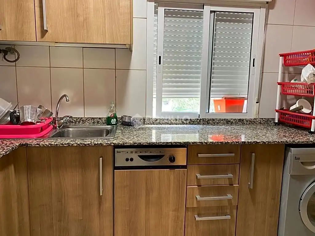 Apartament en venda a Arquitecto Martín Aldehuela, Ensanche - Fuenfresca