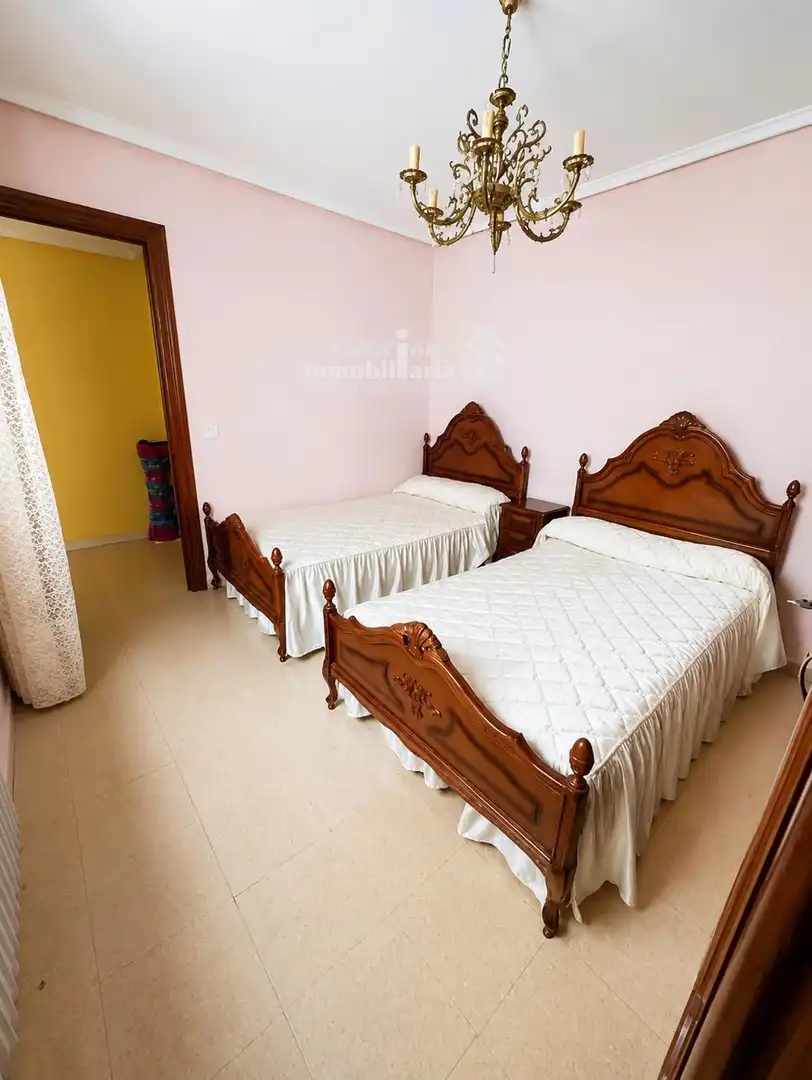 Schlafzimmer von Wohnung zum Verkauf in Salamanca mit Heizung und Möbliert