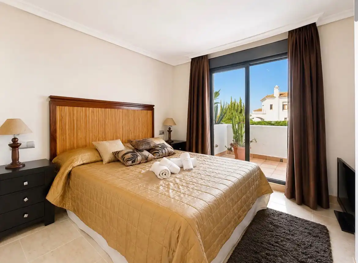 Flat with pool for sale in Selwo, imagen 10