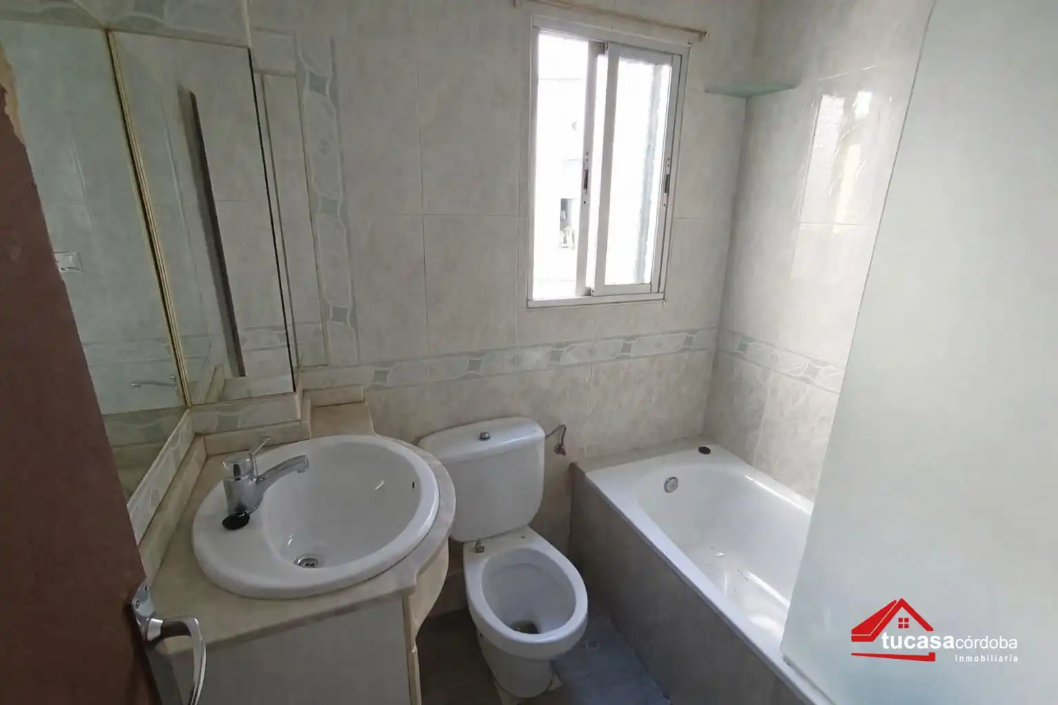 Flat for sale in Santa Rosa - Valdeolleros