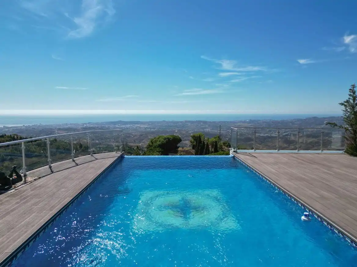 Casa con piscina en venta en El Faro de Calaburra - Chaparral, imagen 3