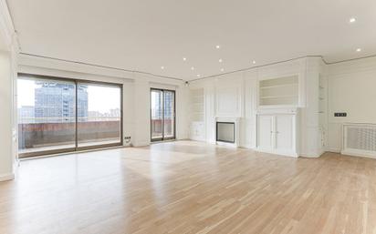 Living room of Flat to rent in  Barcelona Capital  with Air Conditioner, Heating and Terrace