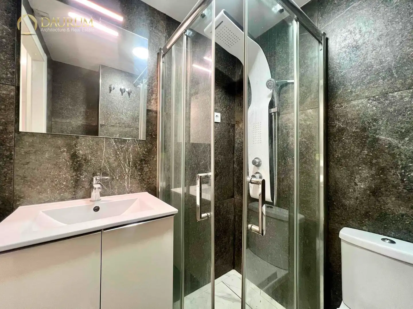 Baño de Piso en venta en Llíria con Aire acondicionado y Terraza