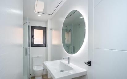 Bathroom of Apartment for sale in Palamós  with Heating, Microwave and TV