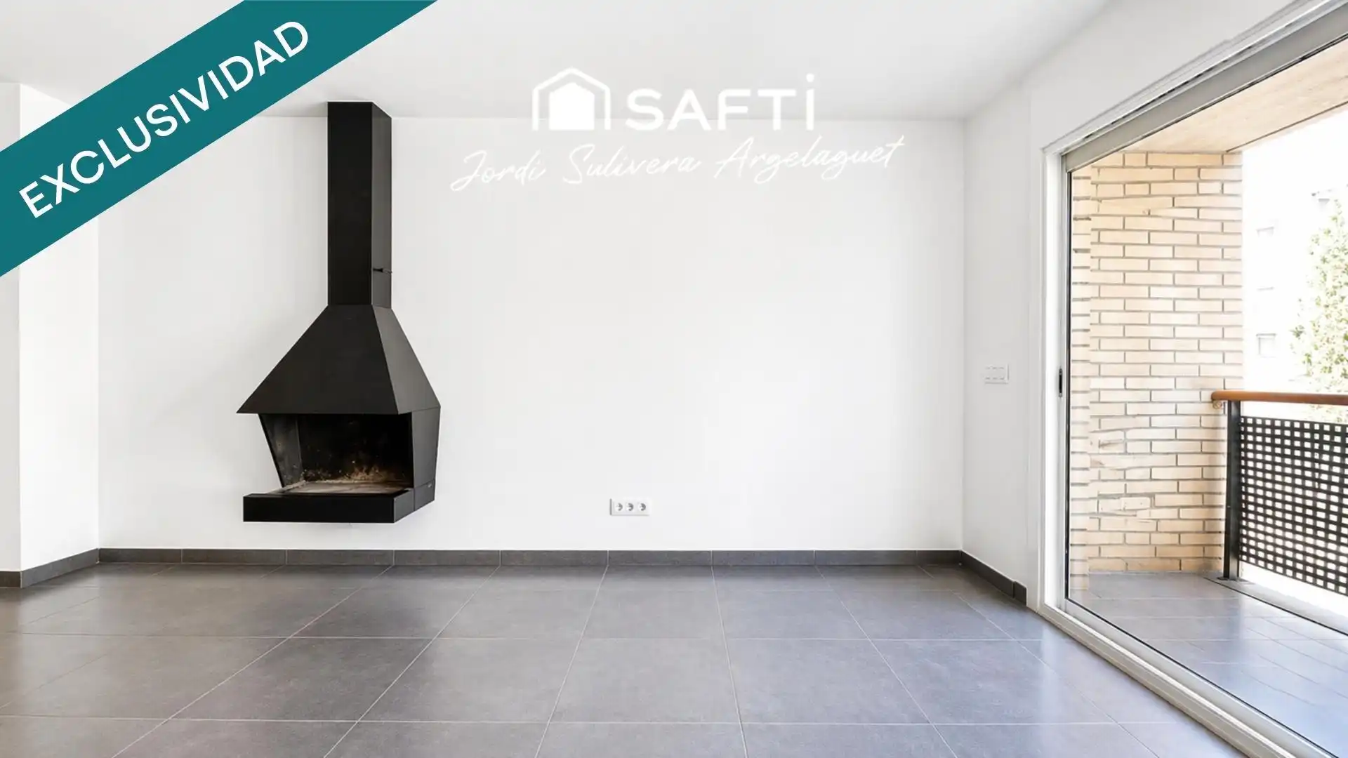 Exterior view of Flat for sale in Girona  with Air Conditioner, Heating and Terrace
