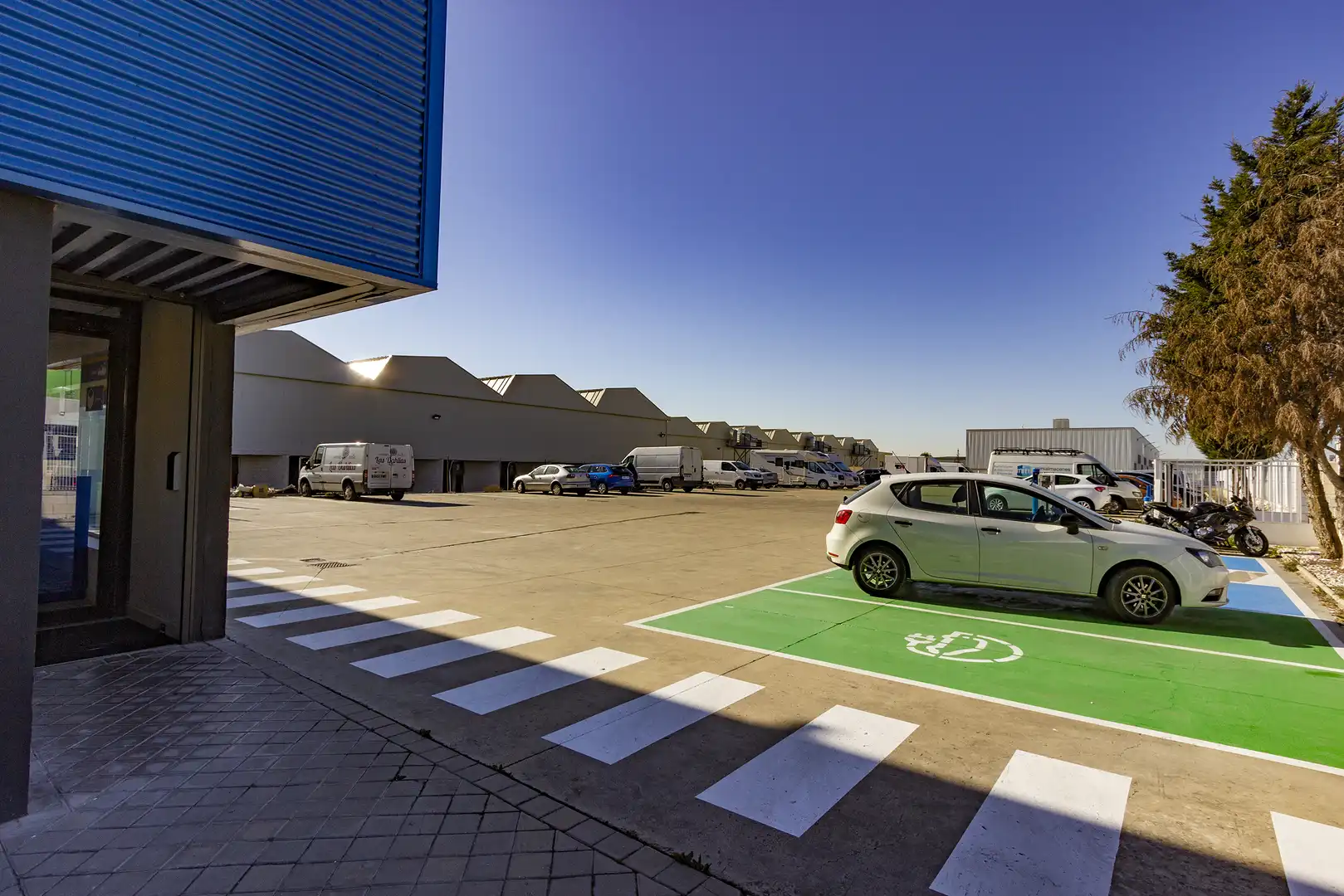 Parkplatz von Garage zur Miete in Alcalá de Henares mit Alarm