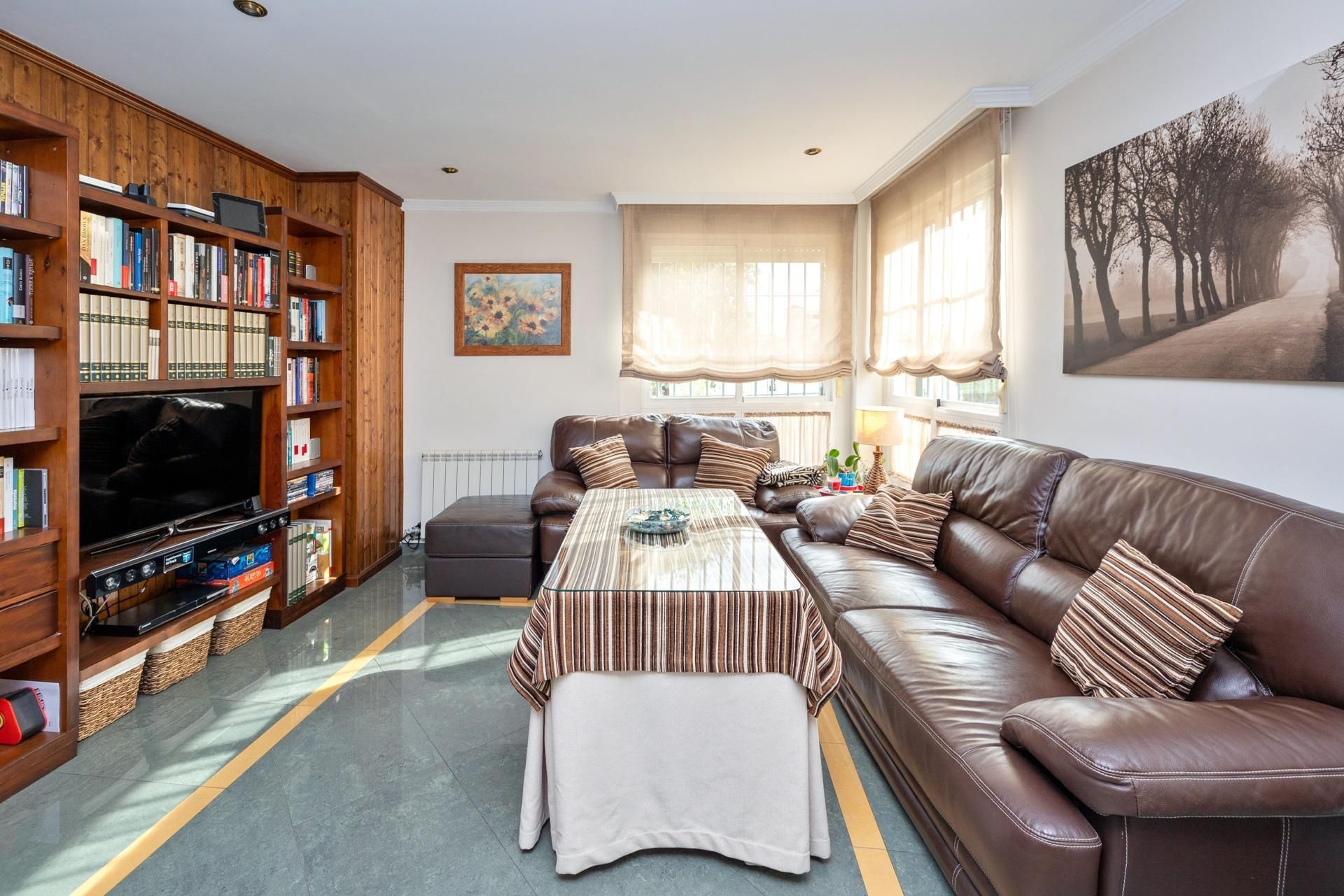 Sala de estar de Casa adosada en venta en  Granada Capital con Aire acondicionado, Terraza y Trastero