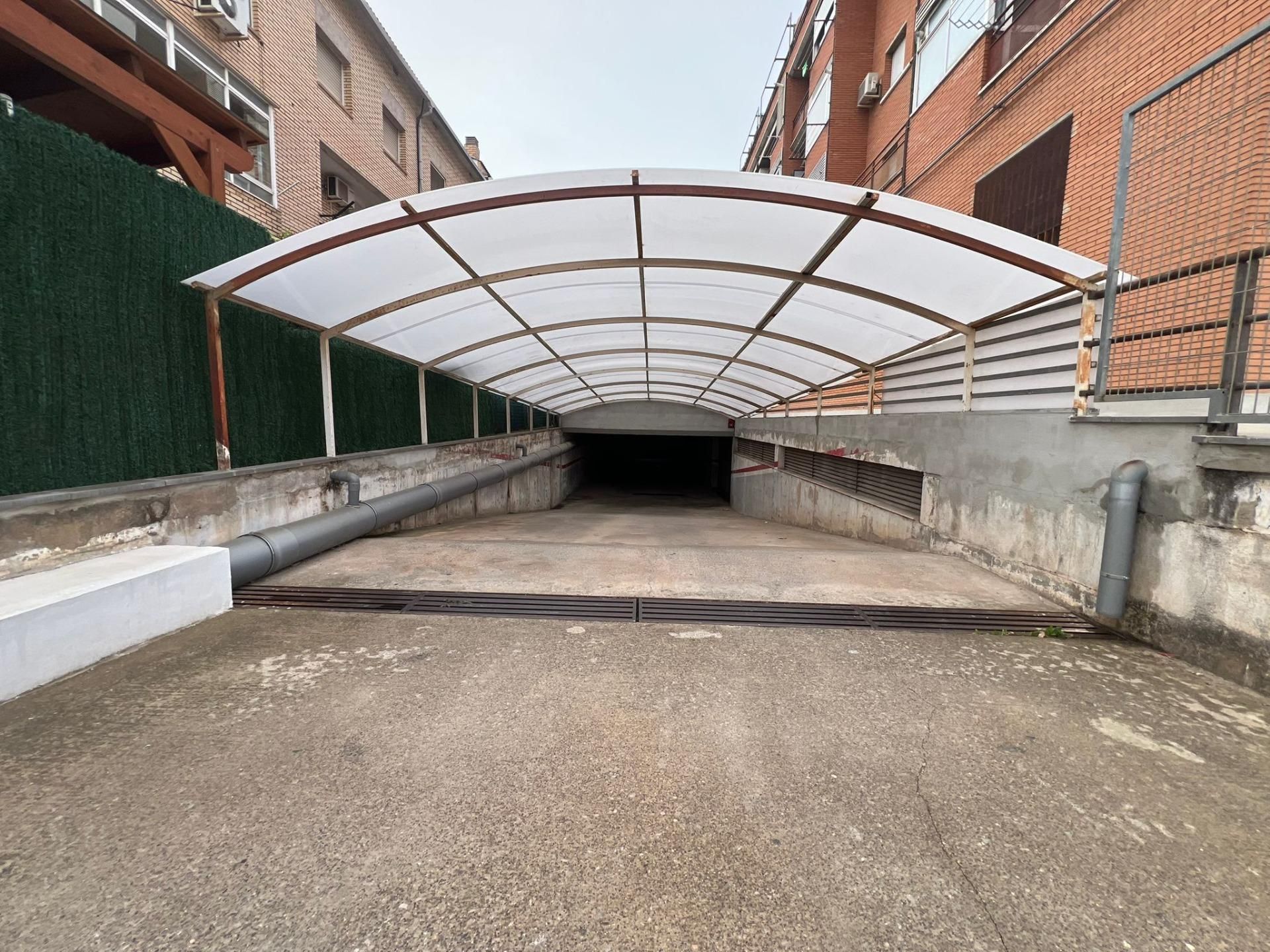 Parking of Garage for sale in Manresa