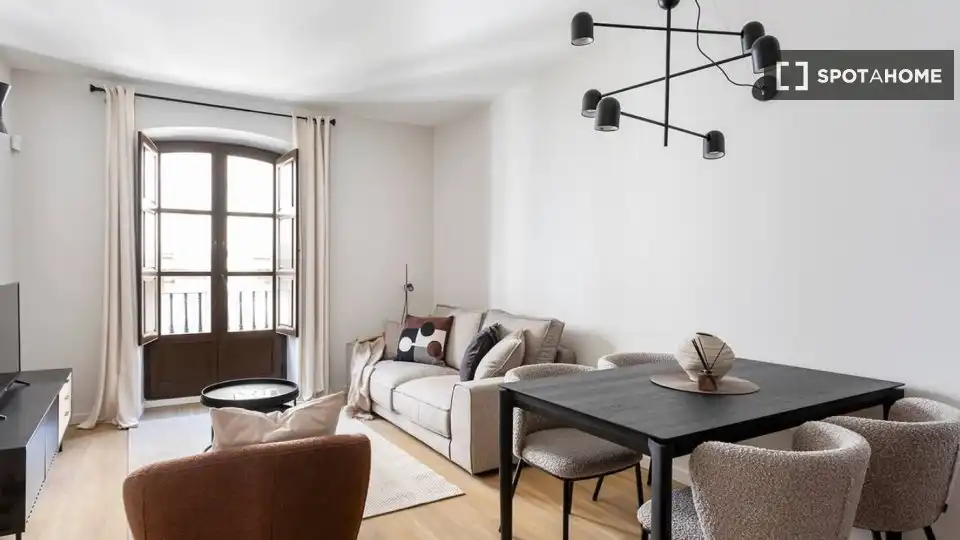 Flat with terrace to rent in Ciutat Vella