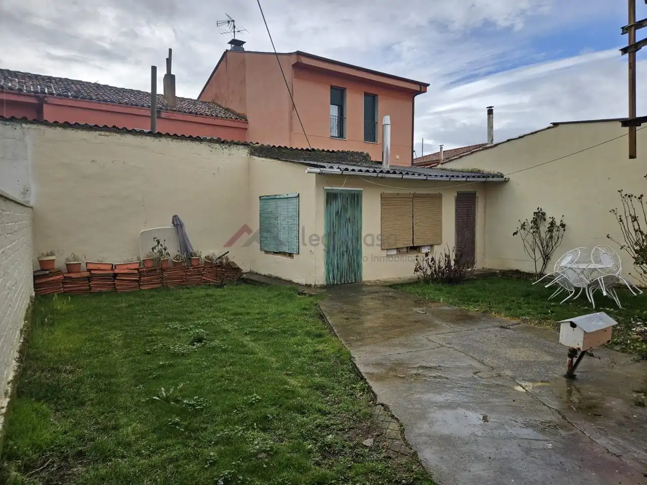 Vista exterior de Casa o chalet en venta en San Andrés del Rabanedo con Calefacción, Jardín privado y Trastero