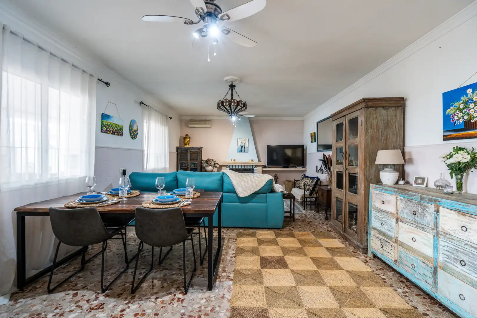Sala d'estar de Casa o xalet en venda en Chiclana de la Frontera amb Aire condicionat, Calefacció i Jardí privat