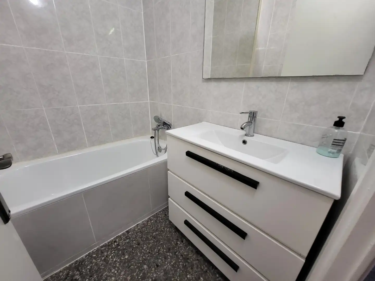 Baño de Piso en venta en Barcelona con Aire acondicionado y Horno