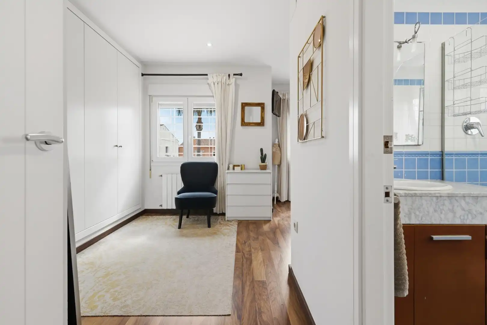 Bedroom of Houses for sale in La Pobla de Vallbona  with Air Conditioner, Heating and Private garden