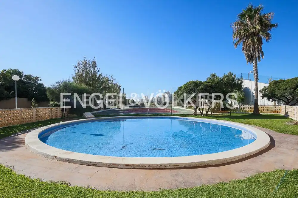 Schwimmbecken von Wohnung zur Miete in El Puig de Santa Maria mit Klimaanlage, Heizung und Privatgarten