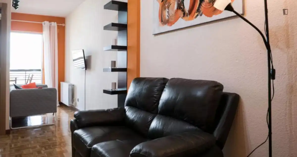 Habitació a Caballería Española