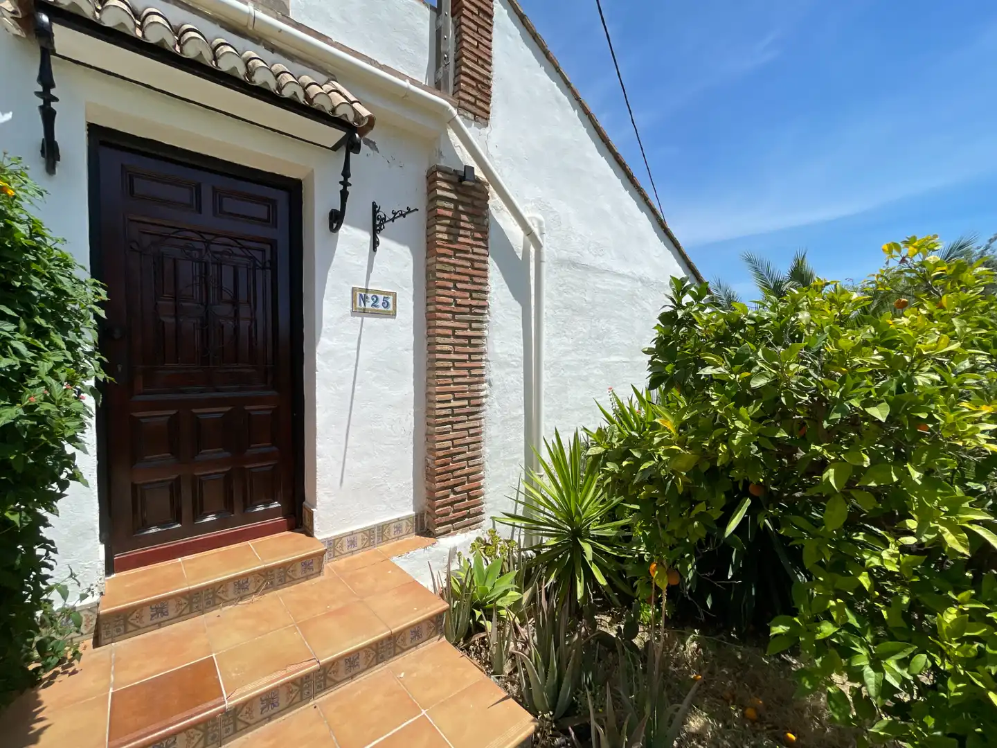 Vista exterior de Finca rústica en venda en Álora amb Aire condicionat, Calefacció i Jardí privat