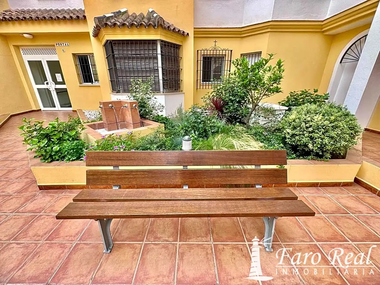 Jardín de Apartamento de alquiler en Sanlúcar de Barrameda con Aire acondicionado, Terraza y Amueblado