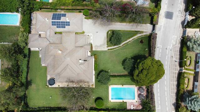 Casa-chalet en Venta en Avenida de Visley en Parque Avenida