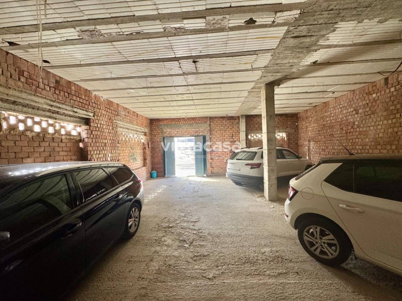 Aparcament de Casa o xalet en venda en Alcalá de Guadaira