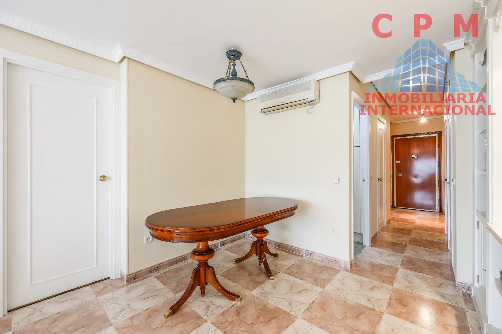Comedor de Piso de alquiler en Madrid con Aire acondicionado, Calefacción y Horno