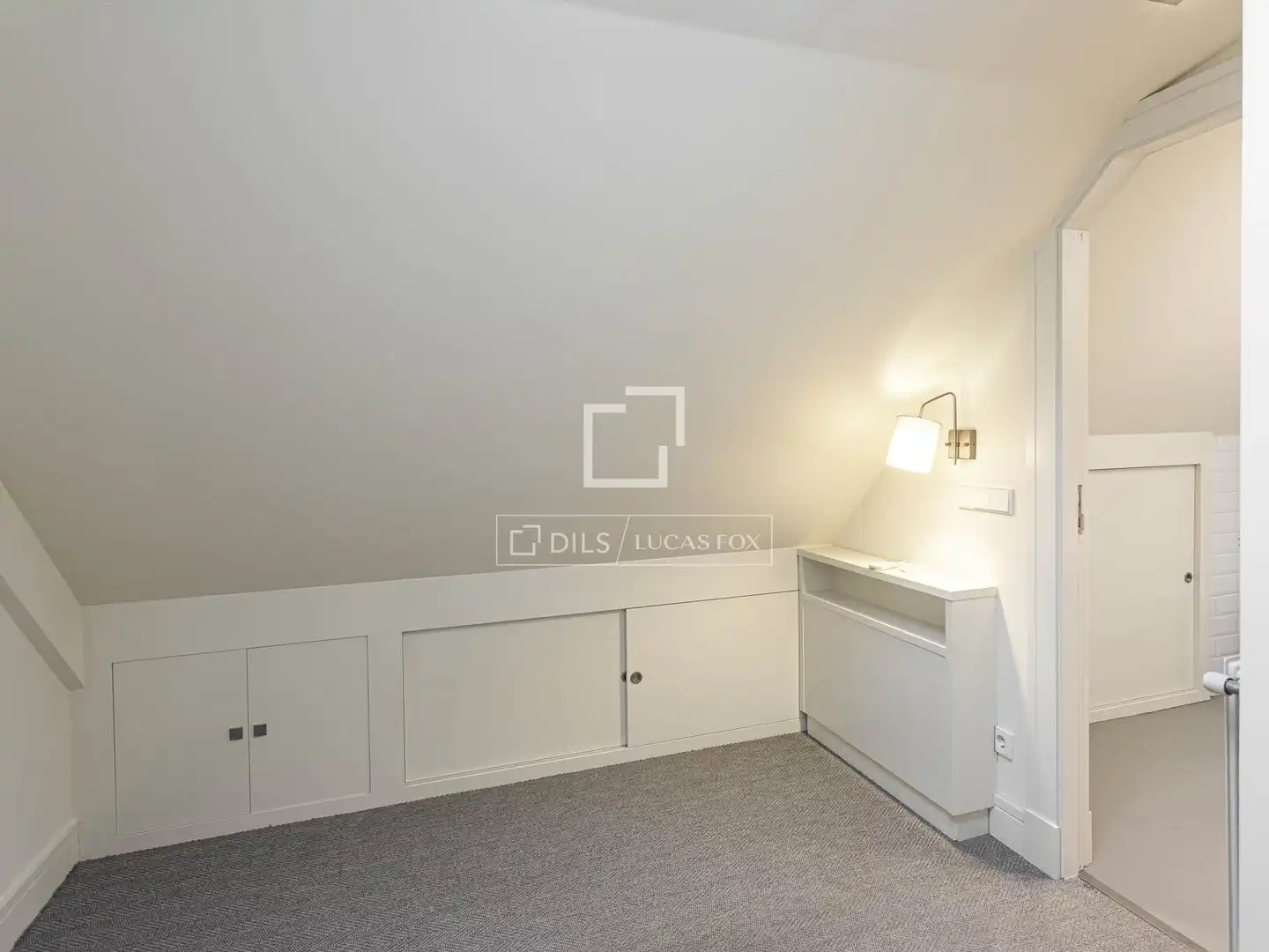 Bedroom of Attic for rent in Madrid  with Air Conditioner, Heating and Private garden