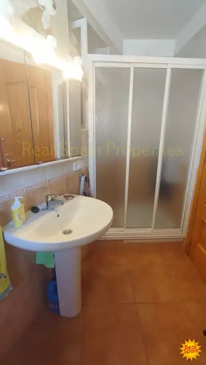 Baño de Casa adosada en venta en María con Terraza, Balcón y Internet