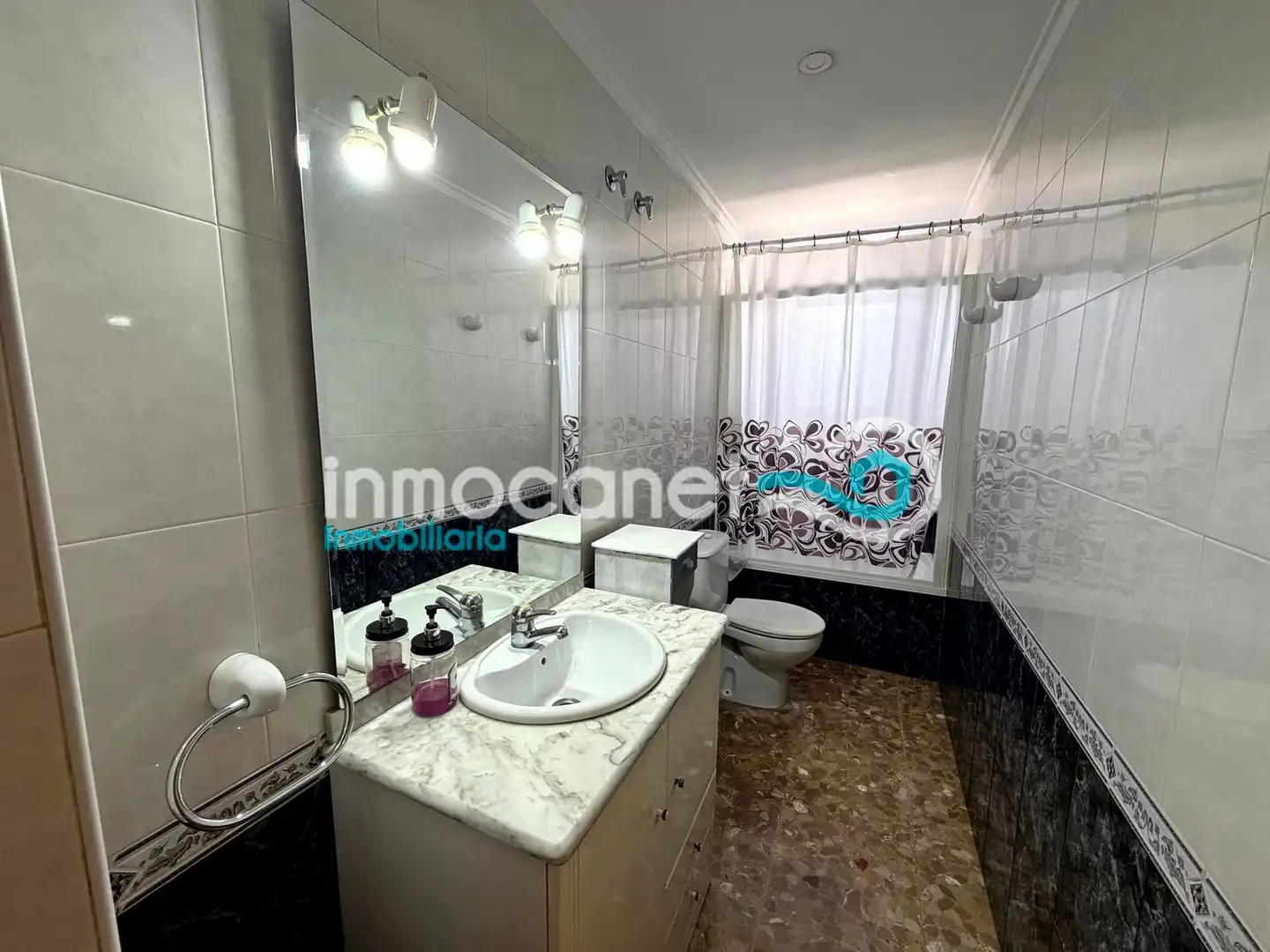 Baño de Apartamento en venta en Oliva con Balcón