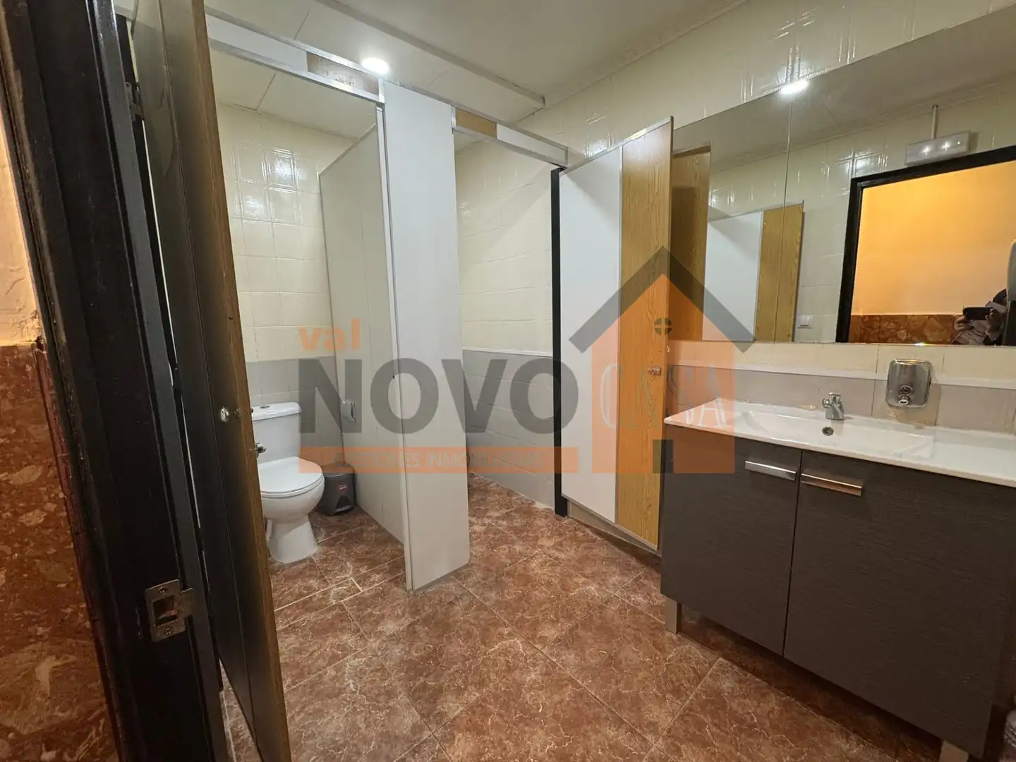 Business premises to rent in Luis Vives, imagen 12