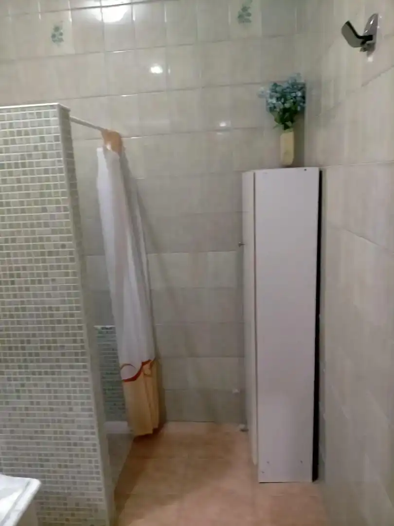 Baño de Piso en venta en Usagre con Trastero, Amueblado y Horno
