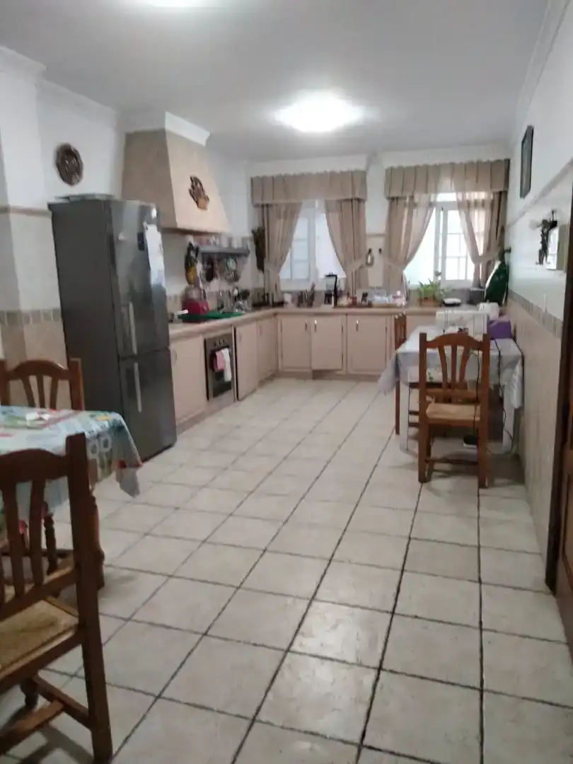 Cuina de Planta baixa en venda en La Línea de la Concepción amb Moblat