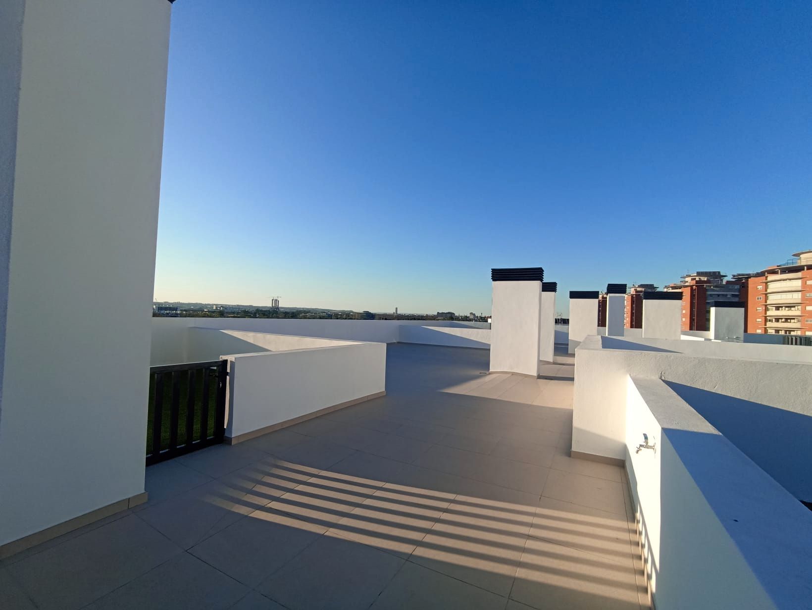 Terrasse von Wohnungen zur Miete in  Sevilla Capital mit Klimaanlage, Heizung und Terrasse