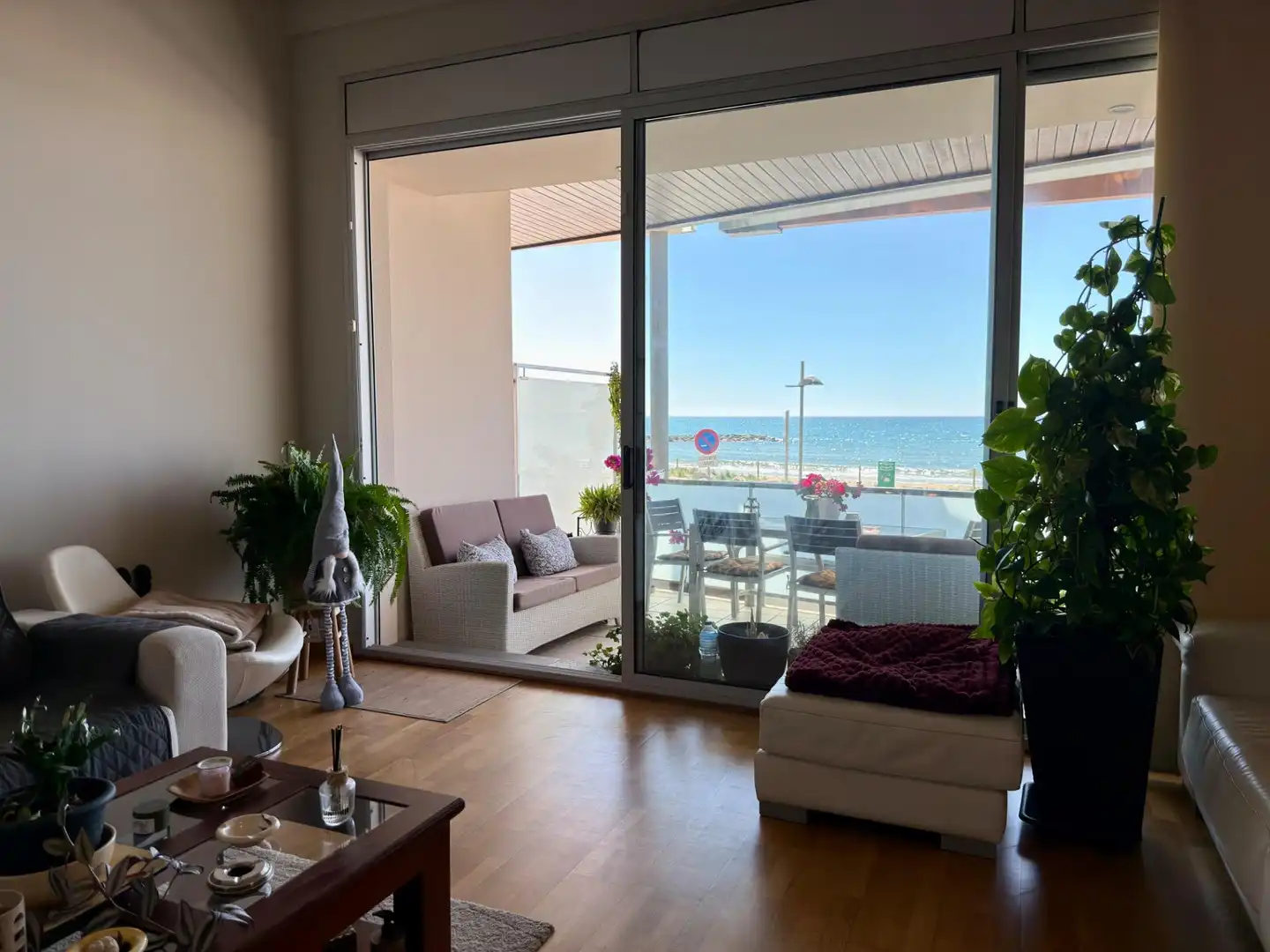 Sala d'estar de Apartament en venda en Cubelles amb Aire condicionat, Calefacció i Parquet