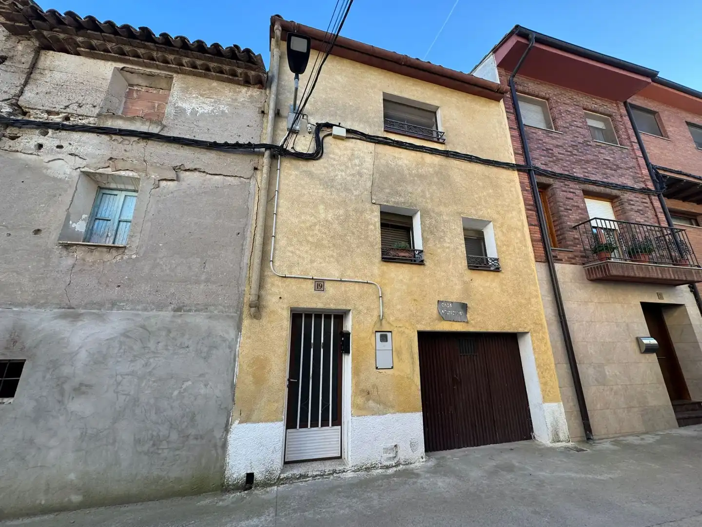 Vista exterior de Finca rústica en venda en Alcampell amb Calefacció, Terrassa i Traster