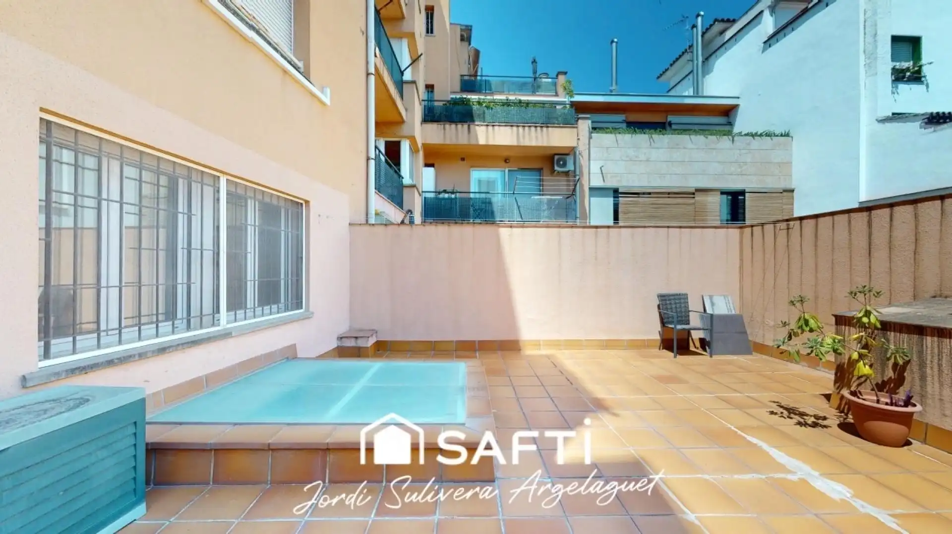 Vista exterior de Piso en venta en Girona con Aire acondicionado, Calefacción y Terraza