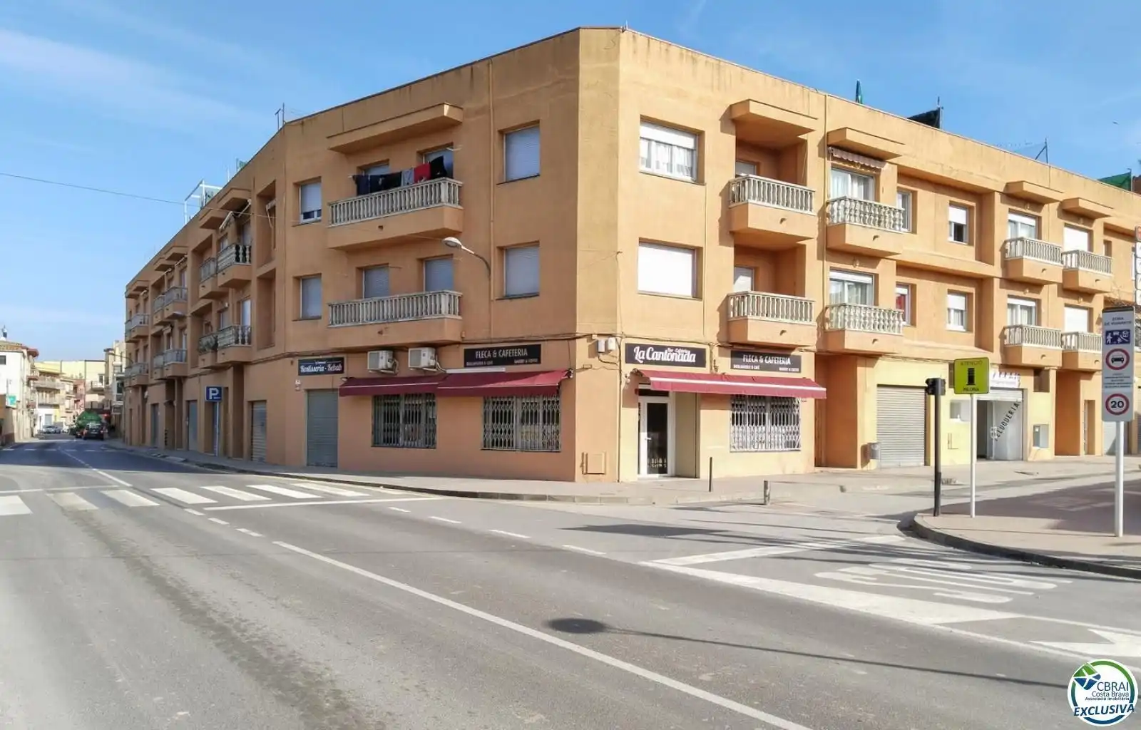 Gewerbefläche zum Verkauf in PAU CASALS