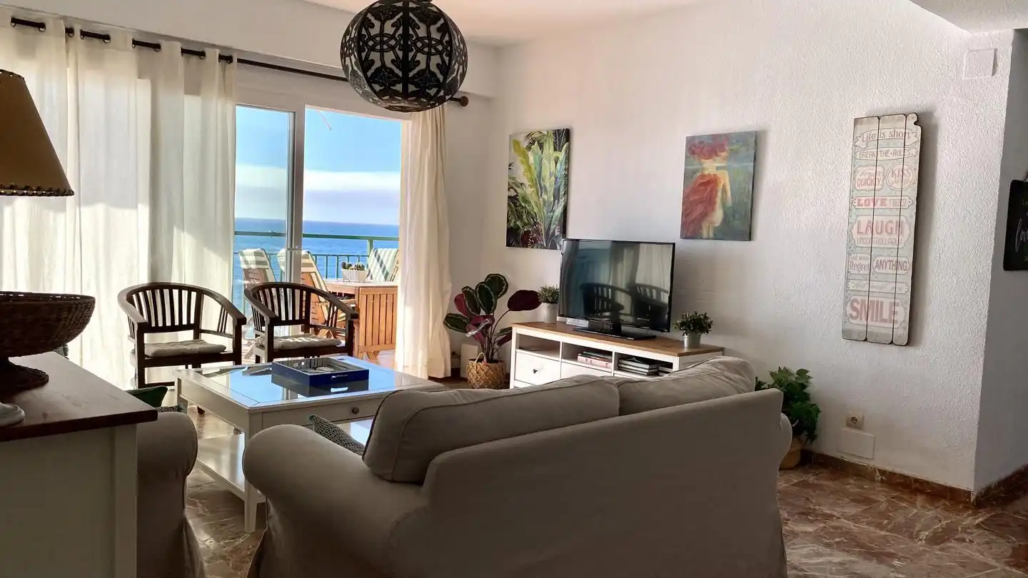 Flat for rent in Paseo Marítimo Rey de España, Las Gaviotas - Carvajal
