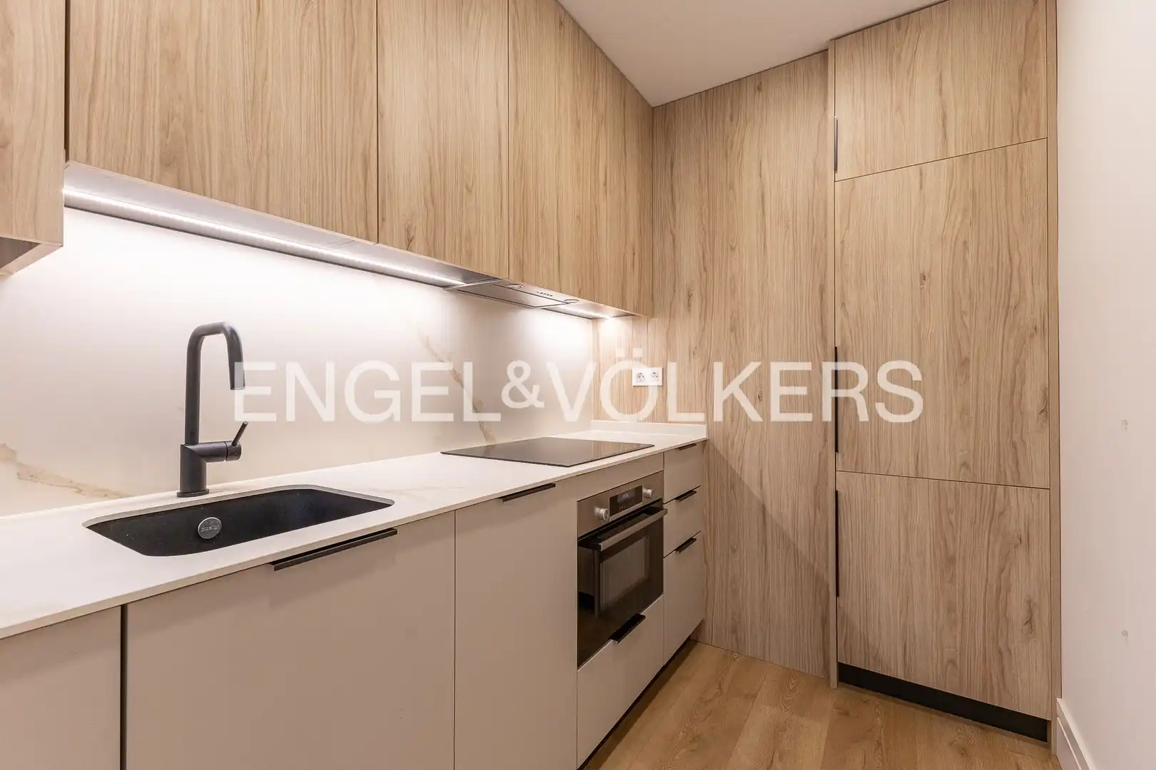 Kitchen of Flat for sale in Madrid  with Air Conditioner, Heating and Furnished