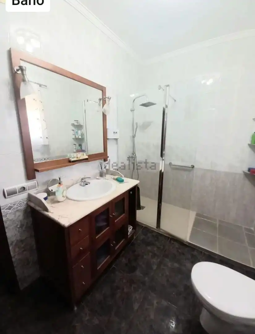Bany de Casa o xalet en venda en Córdoba amb Traster