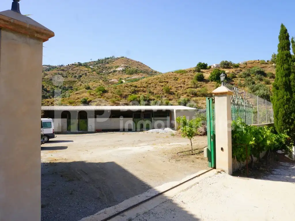 Finca rústica en venda a Diseminados Cortijo Lagar Del Rio (Diseminado), Centro Histórico