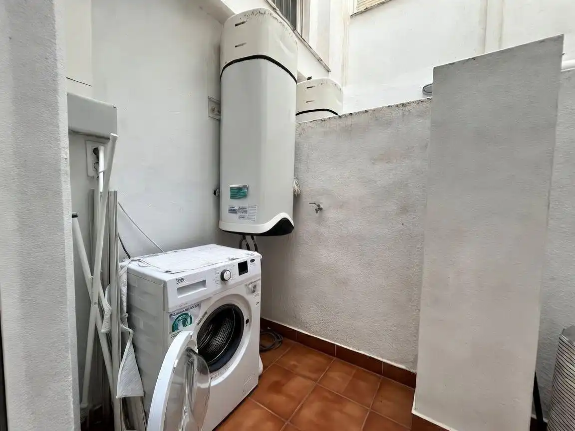 Wohnung zum Verkauf in Roses mit Klimaanlage, Heizung und Möbliert