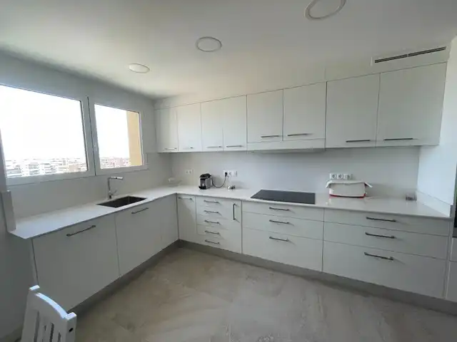 Cocina de Piso de alquiler en Alicante / Alacant con Terraza, Amueblado y Internet