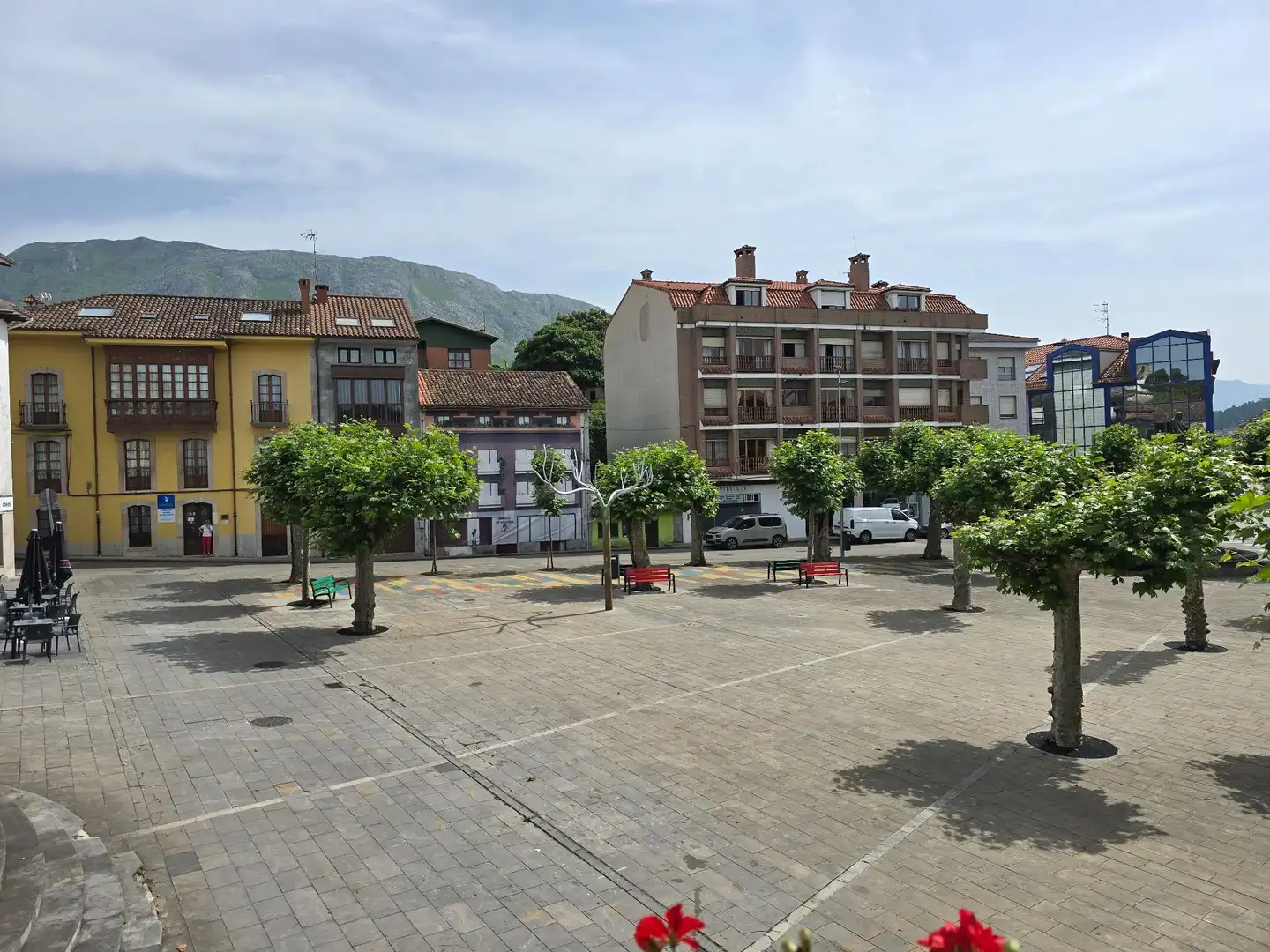 Außenansicht von Gebäude zum Verkauf in Llanes