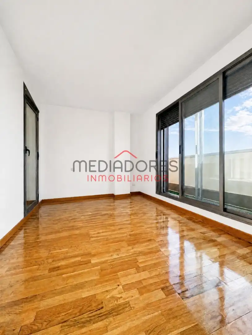 Ático con ascensor en venta en Avenida de la Gran Vía del Sureste, imagen 10