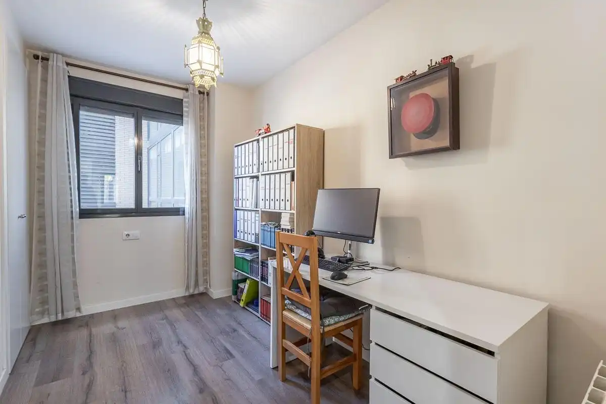 Bedroom of Flat for sale in Granada  with Heating, Terrace and Storage room