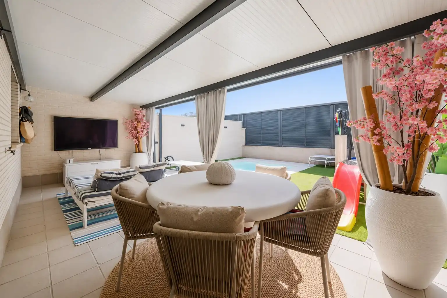 Terraza de Casa o chalet en venta en Rivas-Vaciamadrid con Aire acondicionado, Calefacción y Jardín privado