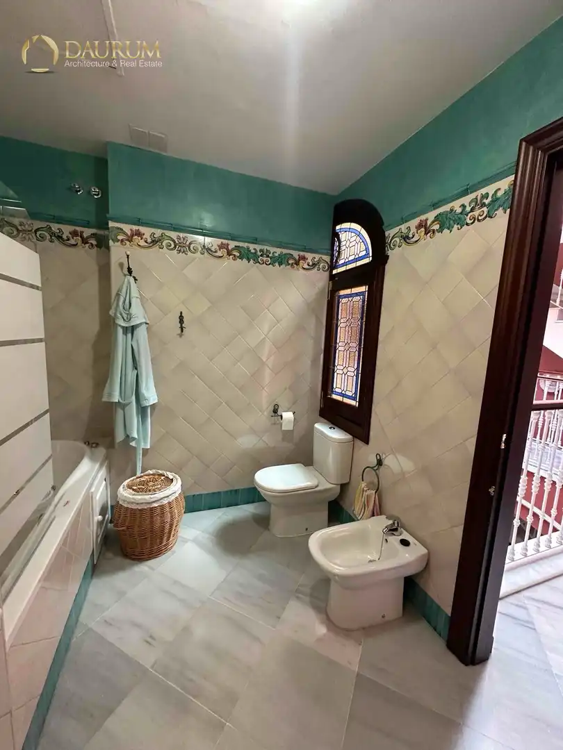 Baño de Casa o chalet en venta en Sevilla con Aire acondicionado, Terraza y Balcón