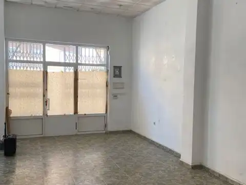 Local en venda en Coria amb Terrassa, Internet i Alarma